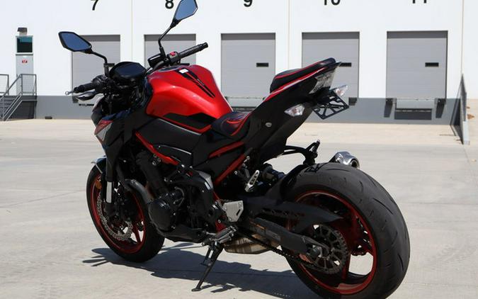 2024 Kawasaki Z900 ABS Metallic Spark BlackMetallic Matte Dark Gray