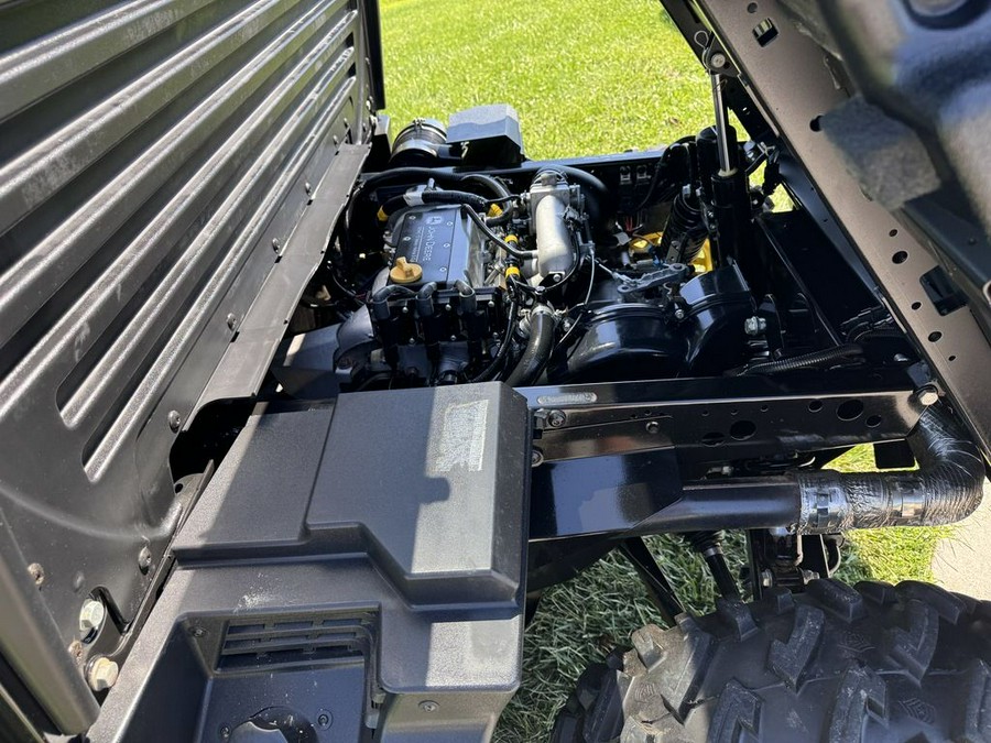 2018 John Deere XUV835M with HVAC