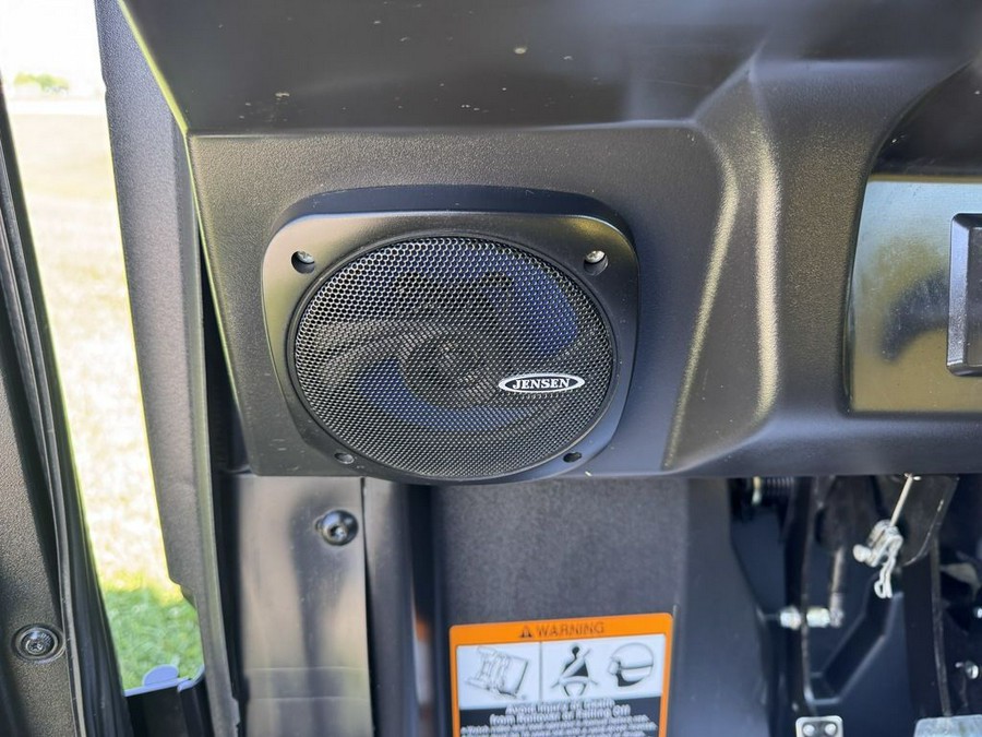 2018 John Deere XUV835M with HVAC