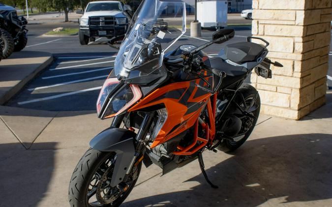 2024 KTM SUPER DUKE 1290 GT