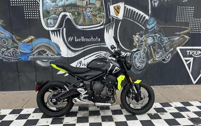 2024 Triumph Trident 660 Jet Black/Triumph Racing Yellow