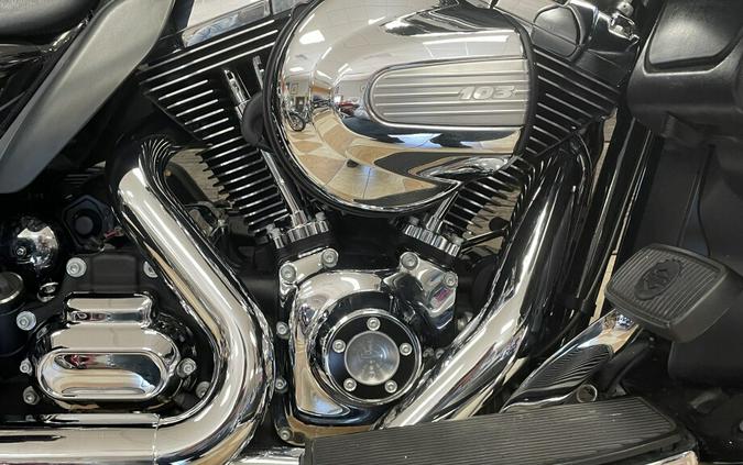 2015 Harley-Davidson Ultra Limited Low Vivid Black