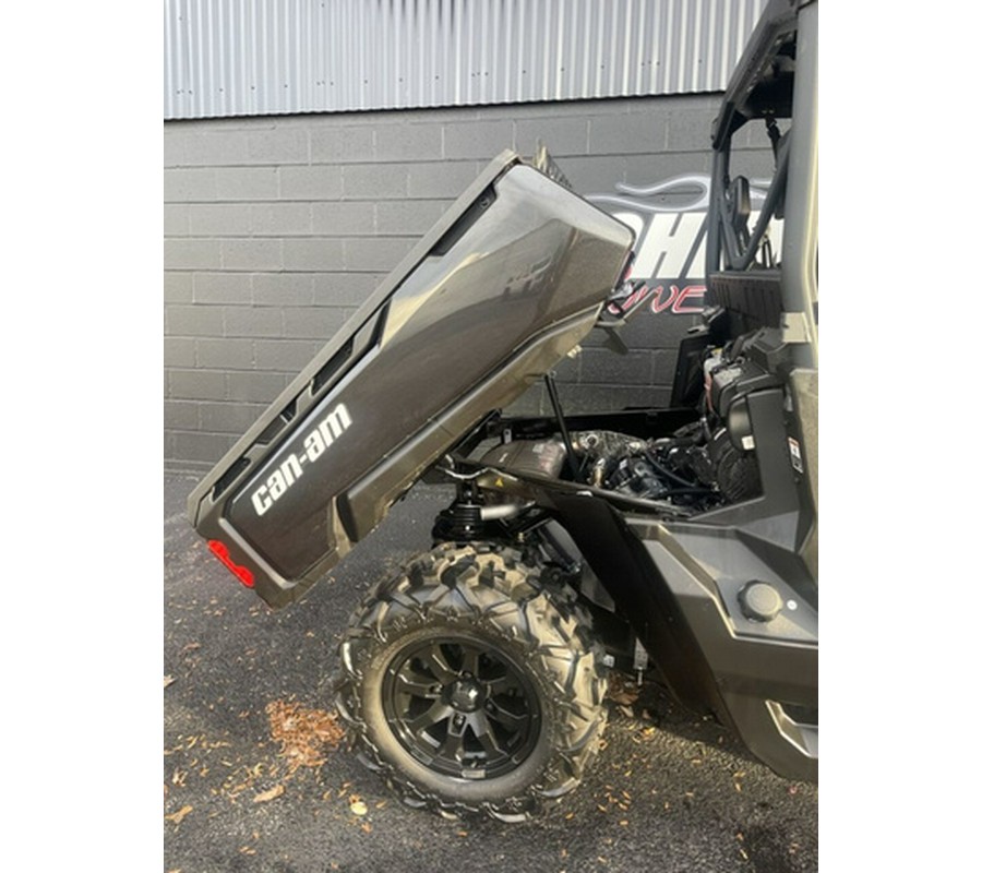 2025 Can-Am Defender XT HD9