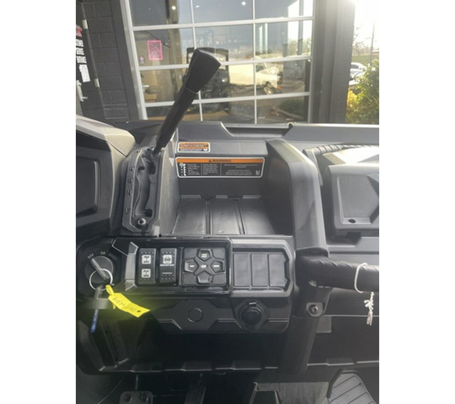 2025 Can-Am Defender XT HD9