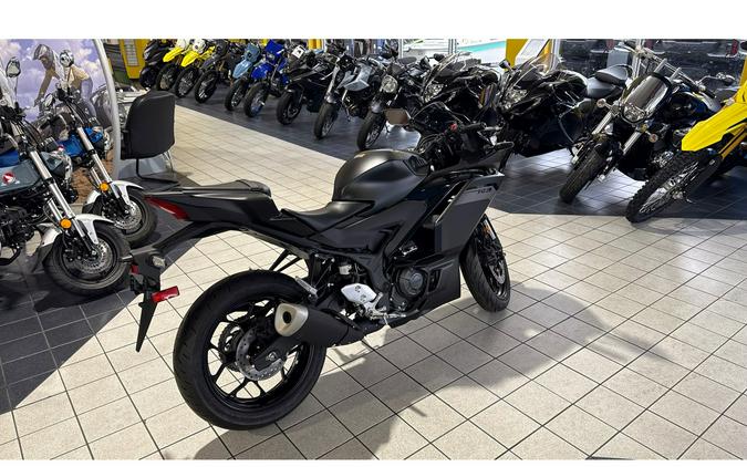 2025 Yamaha YZF-R3 ABS