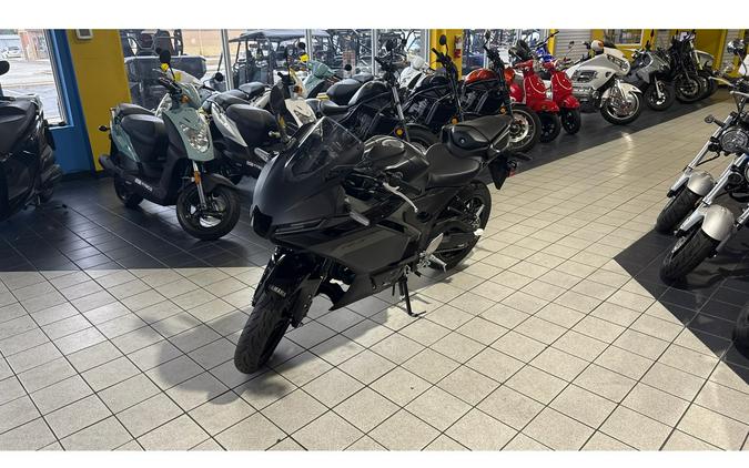 2025 Yamaha YZF-R3 ABS