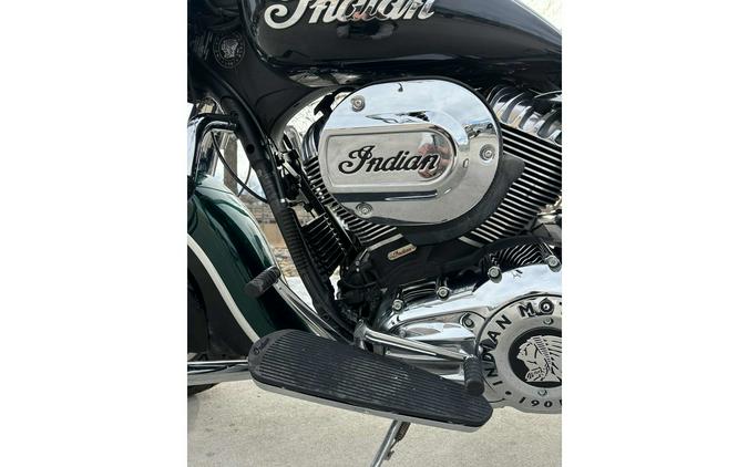 2018 Indian Motorcycle SPRINGFIELD, METALLIC JADE/THNDR BLK, 49ST Base