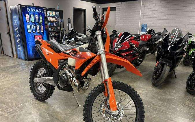 2027 KTM XC 300 W