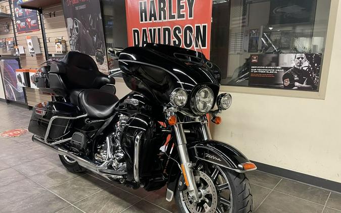 2014 Harley-Davidson® FLHTCU - Electra Glide® Ultra Classic®