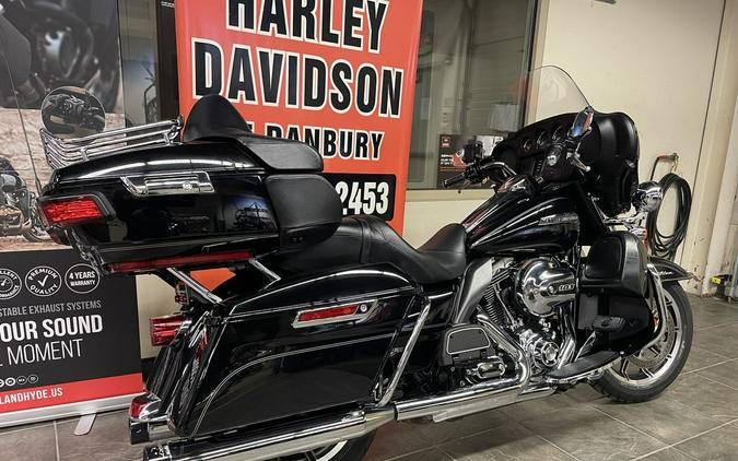 2014 Harley-Davidson® FLHTCU - Electra Glide® Ultra Classic®