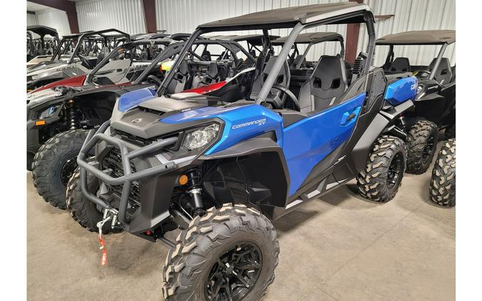 2023 Can-Am Commander XT 700 Blue