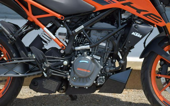 2021 KTM 200 Duke