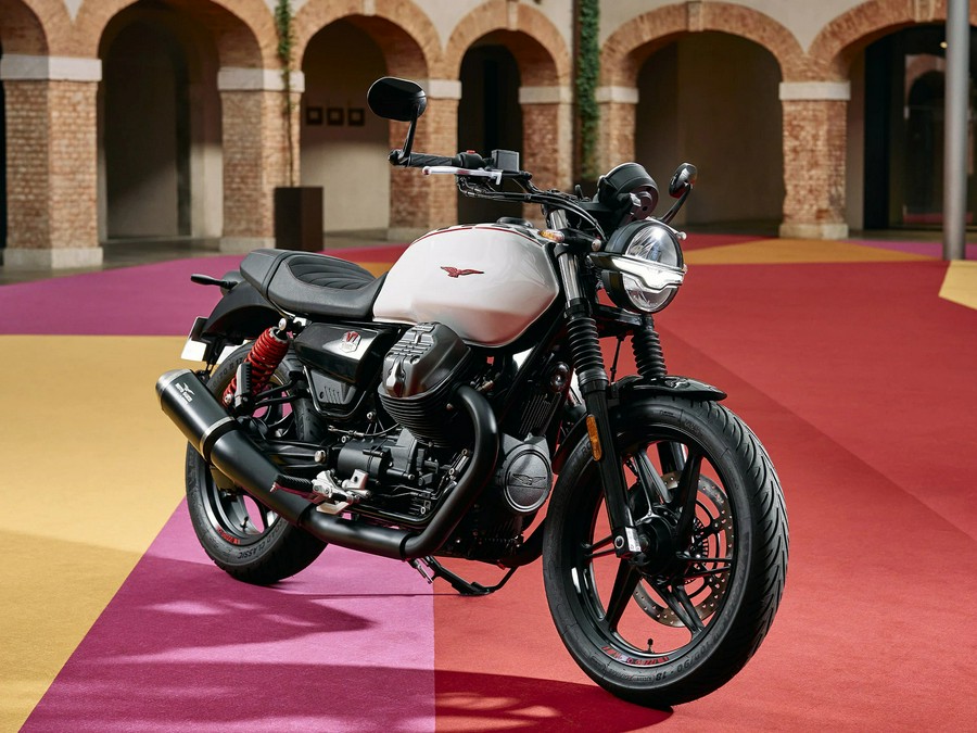 2024 Moto Guzzi V7 Stone Ten