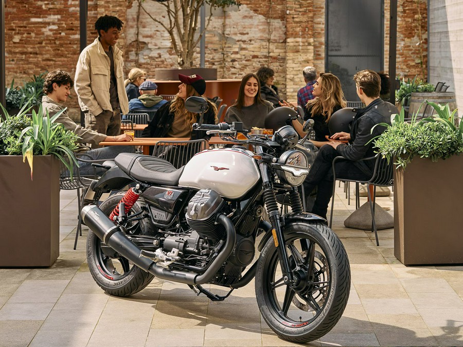 2024 Moto Guzzi V7 Stone Ten