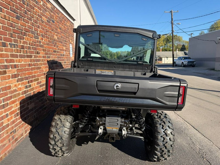2026 Can-Am Defender XT Cab HD11 With Digital Display