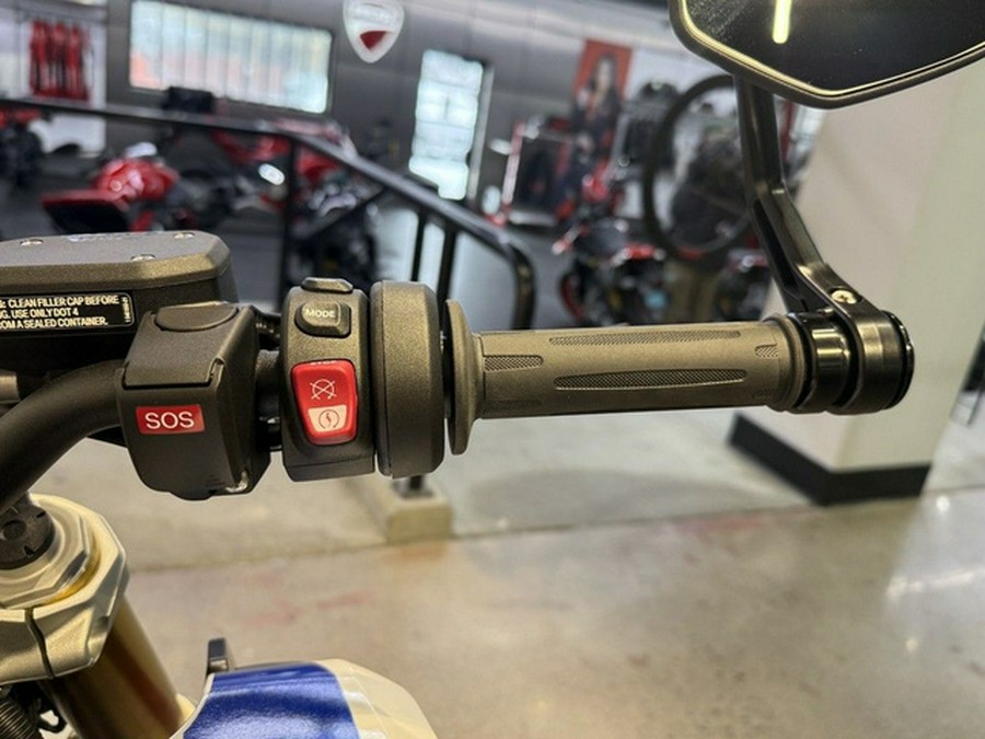 2026 BMW R 1300 R Performance
