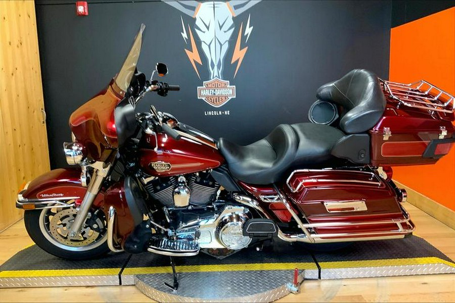 2008 Harley-Davidson® FLHTCU SHRINE