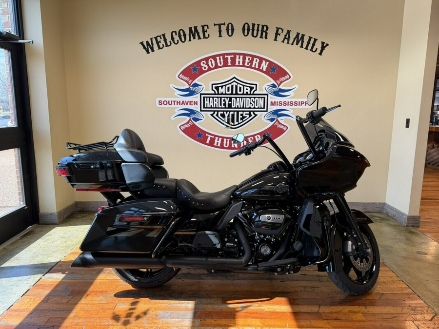 Used 2023 Harley-Davidson Road Glide Limited Grand American Touring Motorcycle For Sale Near Memphis, TN