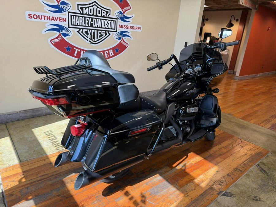 Used 2023 Harley-Davidson Road Glide Limited Grand American Touring Motorcycle For Sale Near Memphis, TN