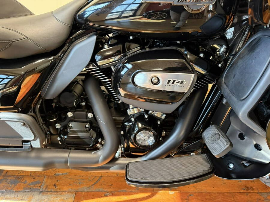 Used 2023 Harley-Davidson Road Glide Limited Grand American Touring Motorcycle For Sale Near Memphis, TN