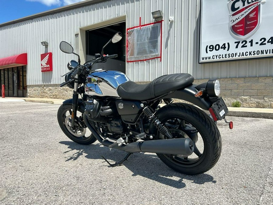 2025 Moto Guzzi V7 Stone