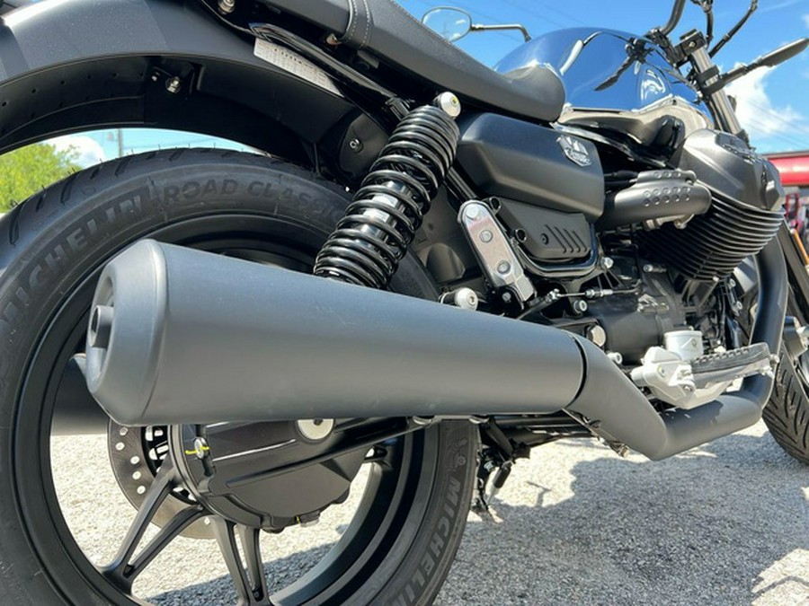 2025 Moto Guzzi V7 Stone