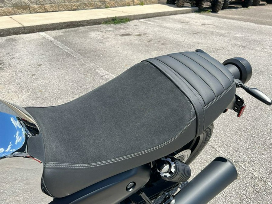 2025 Moto Guzzi V7 Stone