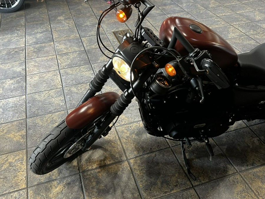 2017 Harley-Davidson Iron 883™ – Raw Bobber Attitude