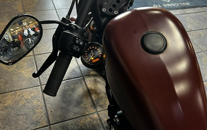 2017 Harley-Davidson Iron 883™ – Raw Bobber Attitude