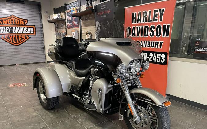 2018 Harley-Davidson® FLHTCUTG - Tri Glide® Ultra