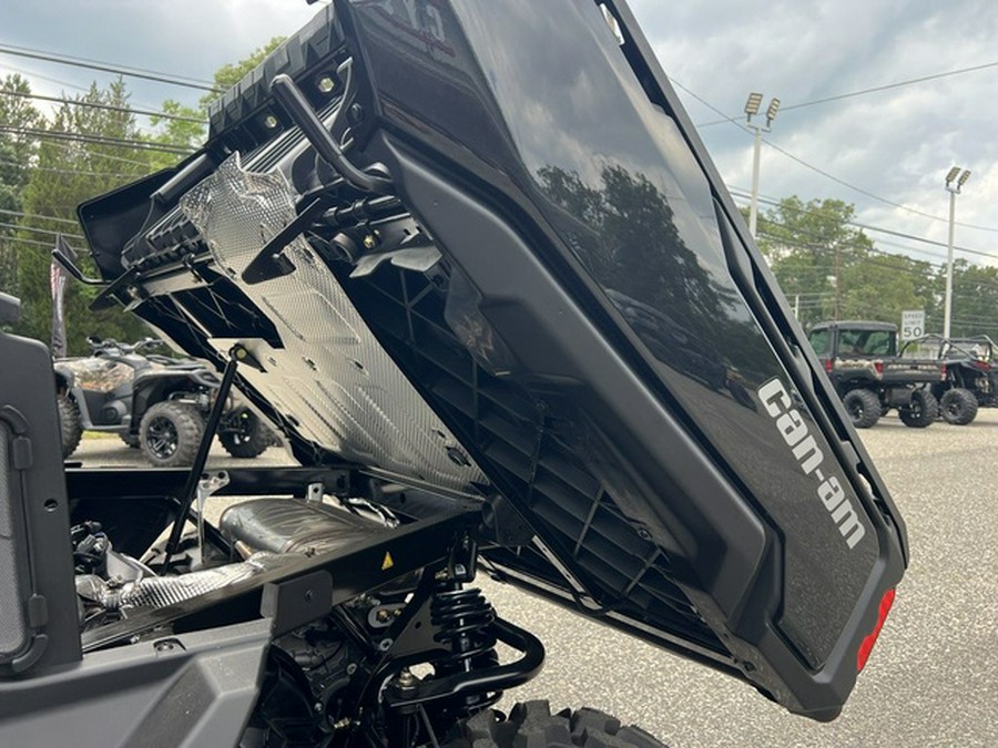 2025 Can-Am Defender XT HD10