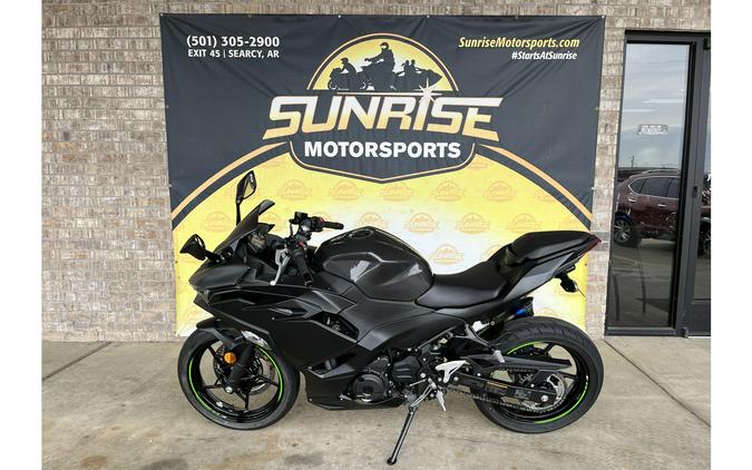 2024 Kawasaki Ninja® 500