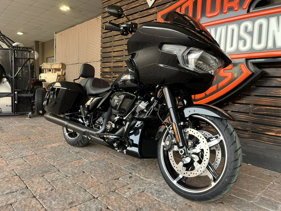 2024 FLTRX Road Glide with Day Tripper Package