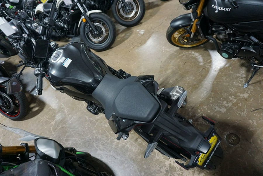 2025 Kawasaki Z900 ABS Metallic Spark Black/Metallic Carbon Gray