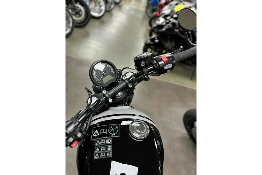 2025 Triumph Bonneville Bobber