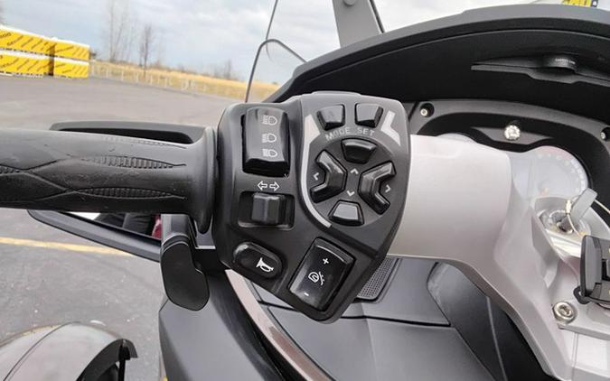 2012 Can-Am Spyder Roadster RT-Limited