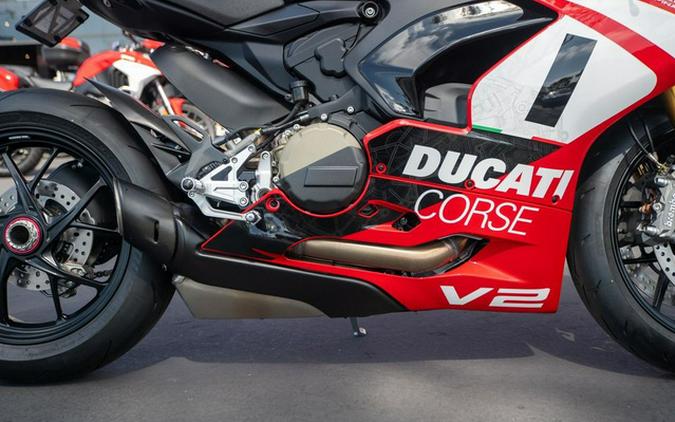 2025 Ducati PANIGALE V2 FE