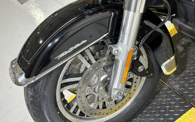 2022 Harley-Davidson® Tri Glide® Ultra Vivid Black