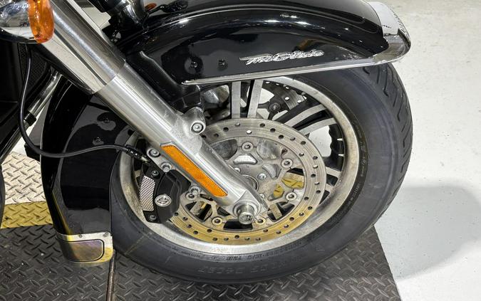 2022 Harley-Davidson® Tri Glide® Ultra Vivid Black