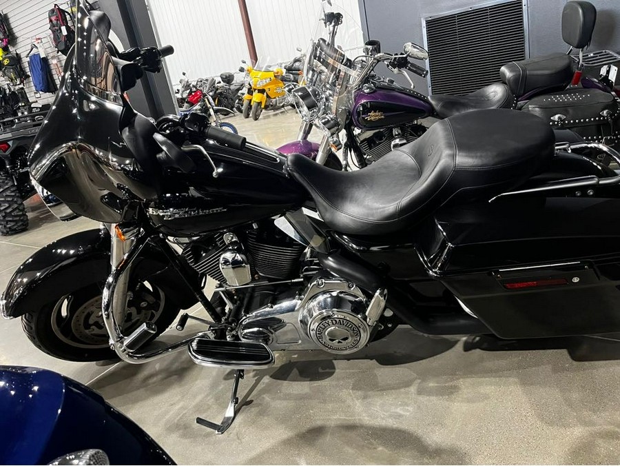 2008 Harley-Davidson® Street Glide Base - Black Pearl