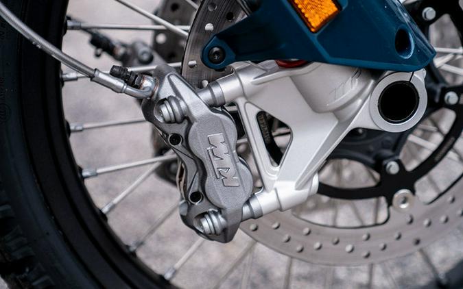 2025 KTM Adventure 890 R