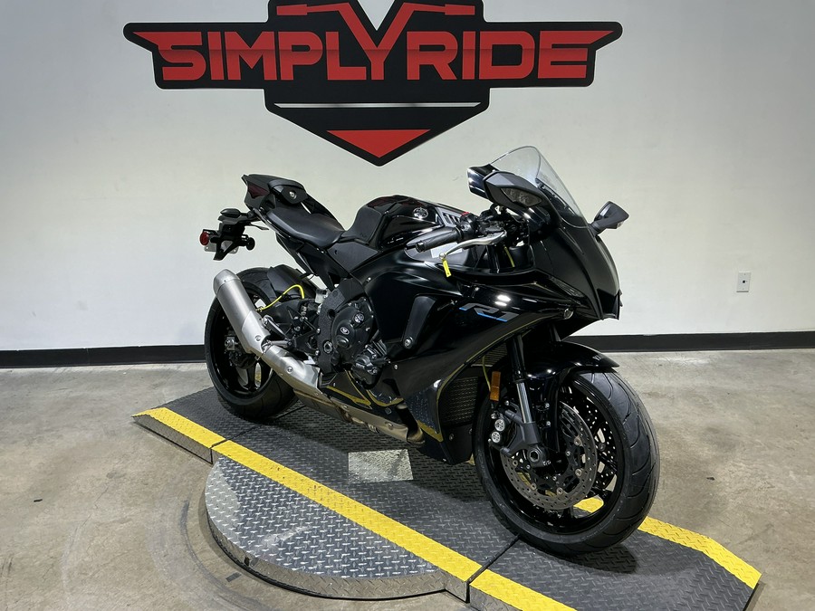 2023 Yamaha YZF-R1