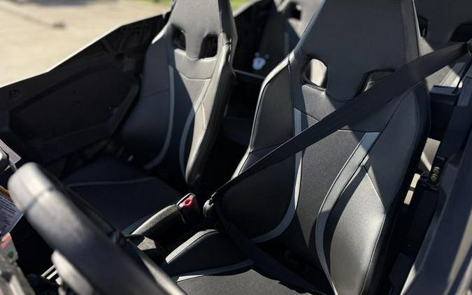 2026 Can-Am® Commander MAX XT 1000R