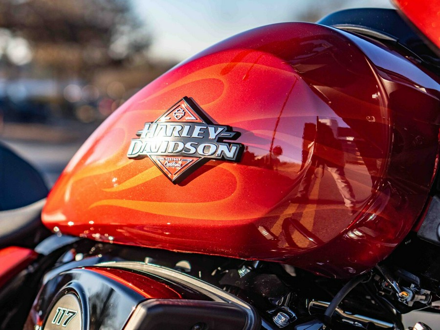 FLHX 2025 Street Glide®