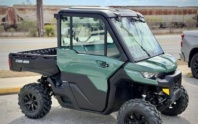 2026 Can-Am Defender DPS CAB HD10