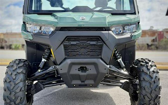 2026 Can-Am Defender DPS CAB HD10