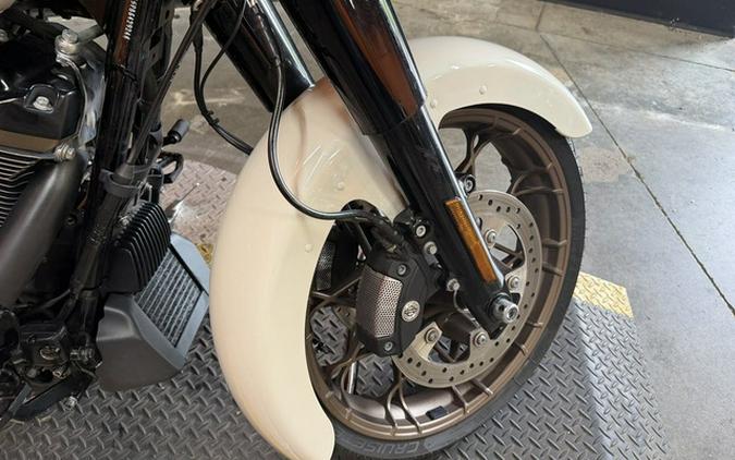 2023 Harley-Davidson Street Glide FLHXST - ST