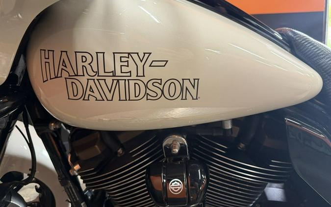 2023 Harley-Davidson Street Glide FLHXST - ST