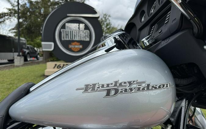 2014 Harley-Davidson® FLHX - Street Glide®