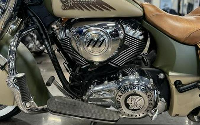 2016 Indian Motorcycle® Chief® Vintage Willow Green and Ivory Cream